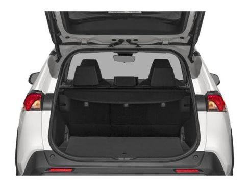 Used 2022 Toyota RAV4 XLE image 39