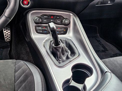 Used 2015 Dodge Challenger SRT Hellcat image 34