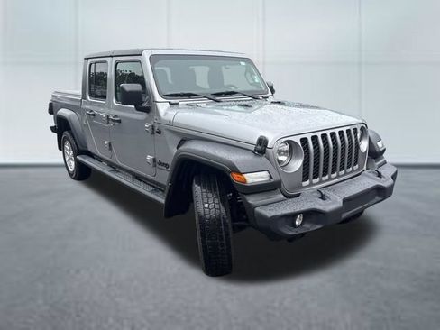 Used 2021 Jeep Gladiator Sport w/ Trailer Tow Package AWD/4WD image 5