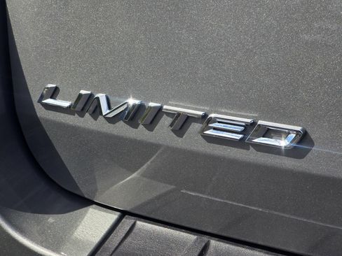 Used 2020 Ford Explorer Limited w/ Class III Trailer Tow Package AWD/4WD image 35
