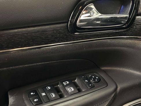 Used 2019 Jeep Grand Cherokee High Altitude AWD/4WD image 32