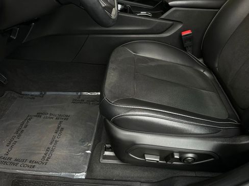 Used 2025 Jeep Grand Cherokee L Altitude RWD image 12
