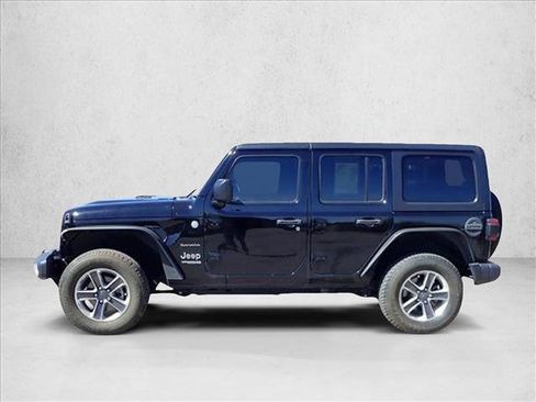 Used 2021 Jeep Wrangler Unlimited Sahara AWD/4WD image 2