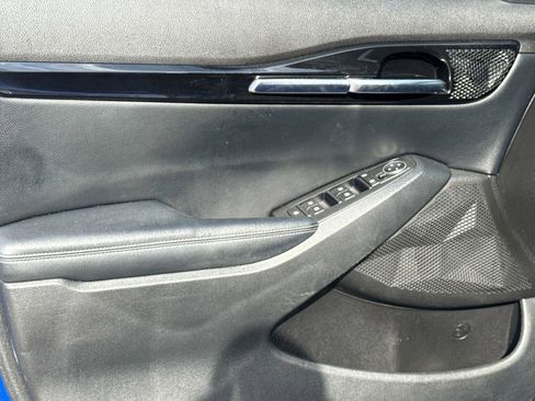 Used 2021 Kia Seltos EX image 16