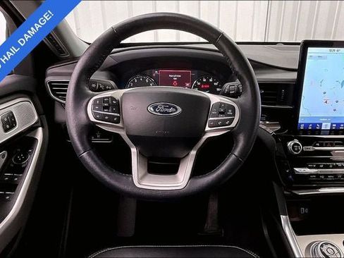Used 2023 Ford Explorer Limited w/ Limited Technology Package AWD/4WD image 5
