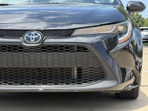 Used 2022 Toyota Corolla LE FWD image 9