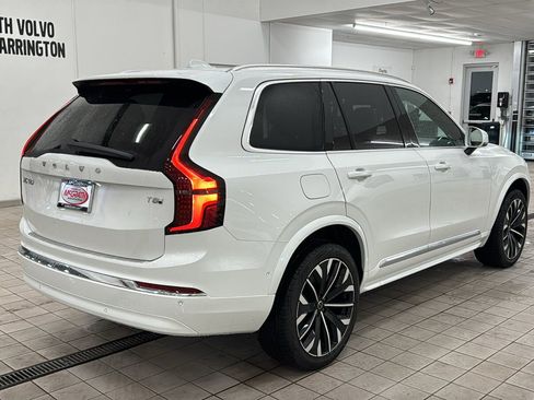 New 2026 Volvo XC90 T8 Plus w/ Protection Package Premier AWD/4WD image 5