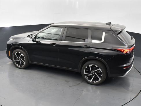 Used 2024 Mitsubishi Outlander SE image 21