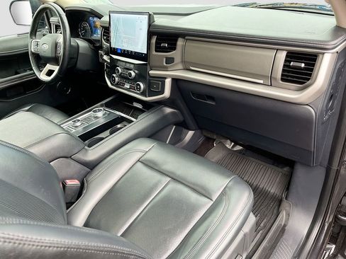 Used 2022 Ford Expedition Max XLT AWD/4WD image 32