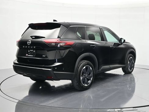 Certified 2024 Nissan Rogue SV FWD image 5