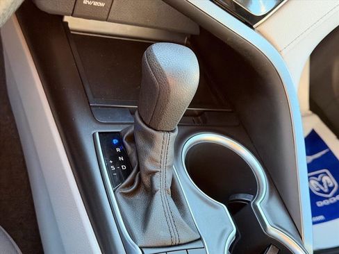 Used 2022 Toyota Camry LE image 18