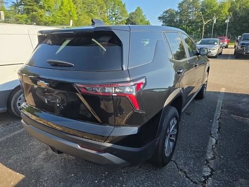 Used 2025 Chevrolet Equinox LT AWD/4WD image 3