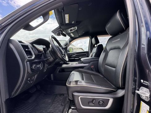 Used 2021 RAM 1500 Laramie w/ Sport Appearance Package AWD/4WD image 13