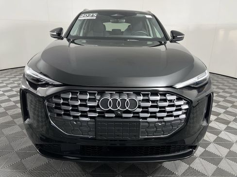 Used 2025 Audi Q5 Premium Plus w/ Premium Plus image 2