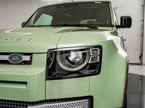Used 2023 Land Rover Defender 110 75th Limited Edition AWD/4WD image 13