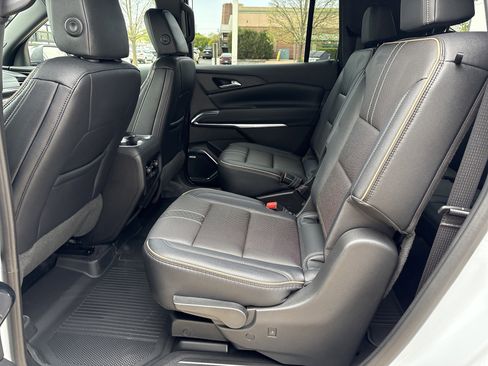 New 2026 Chevrolet Traverse High Country w/ LPO, Floor Liner Package AWD/4WD image 13