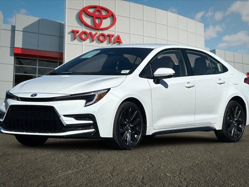 Certified 2024 Toyota Corolla SE FWD image 7
