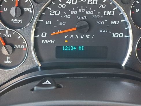 Used 2024 GMC Savana 2500 w/ Driver Convenience Package RWD image 19