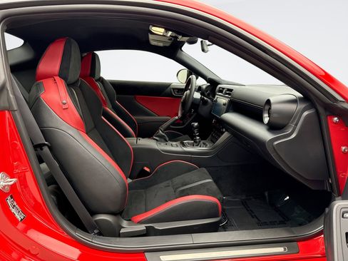 Used 2024 Toyota GR86 TRUENO Edition image 17