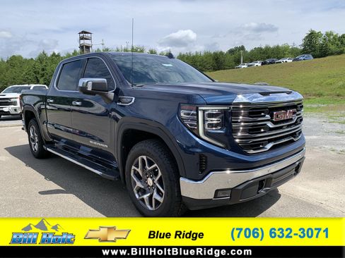 Used 2022 GMC Sierra 1500 SLT w/ SLT Premium Plus Package AWD/4WD image 9
