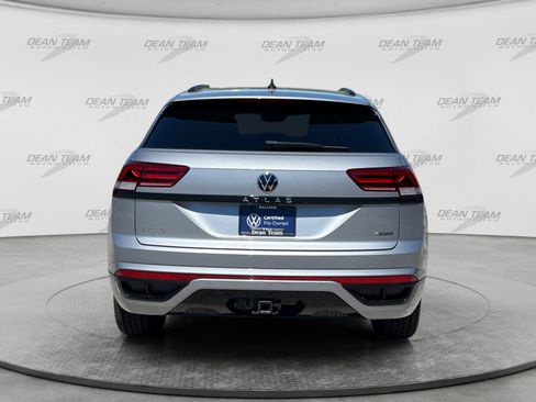 Certified 2023 Volkswagen Atlas Cross Sport SEL R-Line AWD/4WD image 6