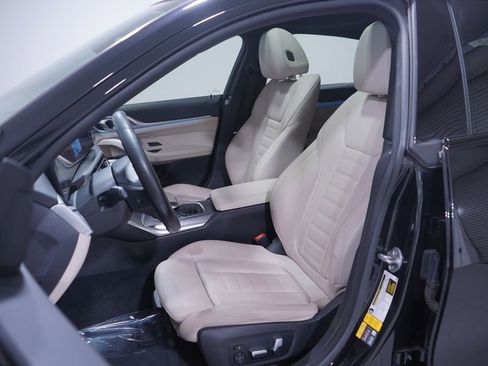 Used 2022 BMW i4 eDrive40 w/ M Sport Package image 7