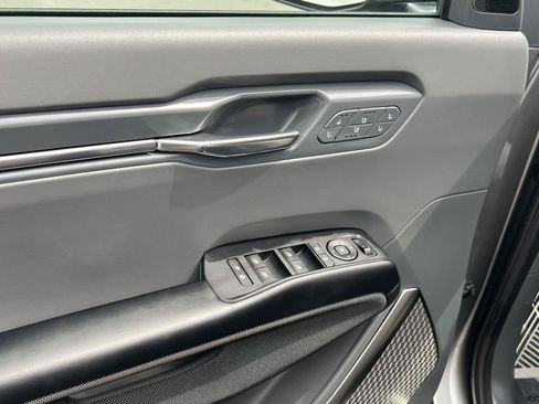 Used 2025 Kia EV9 GT-Line AWD/4WD image 32