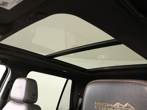 Used 2023 Chevrolet Tahoe High Country w/ Premium Package 2 image 16