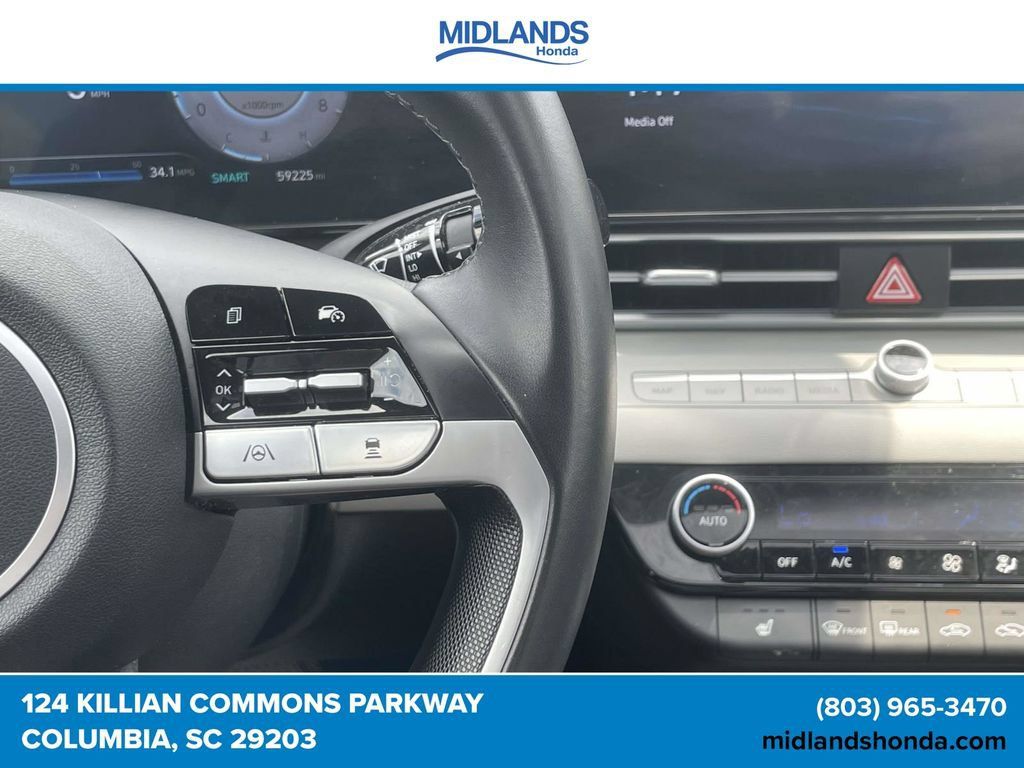 Used 2024 Hyundai Elantra Limited FWD image 24