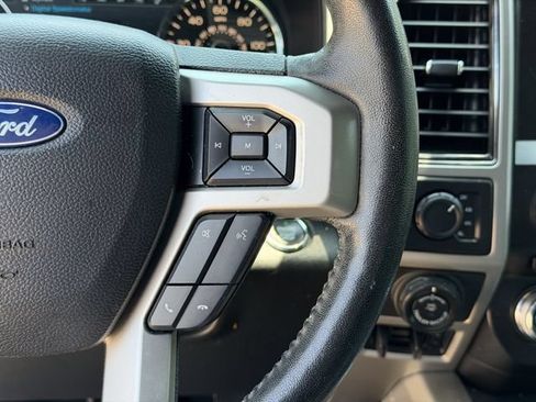 Used 2018 Ford F150 Lariat w/ Equipment Group 502A Luxury AWD/4WD image 9