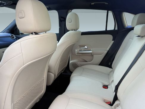 New 2025 Mercedes-Benz GLA 250 image 25