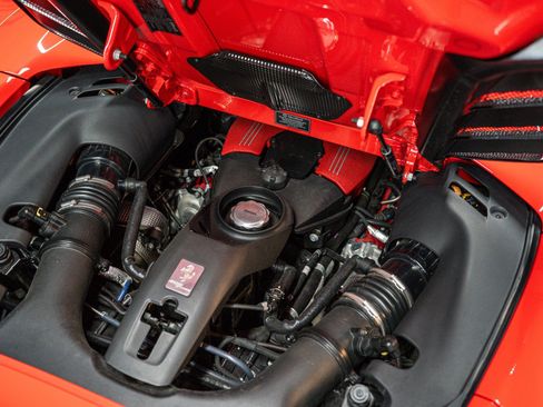 Used 2018 Ferrari 488 Spider RWD image 20