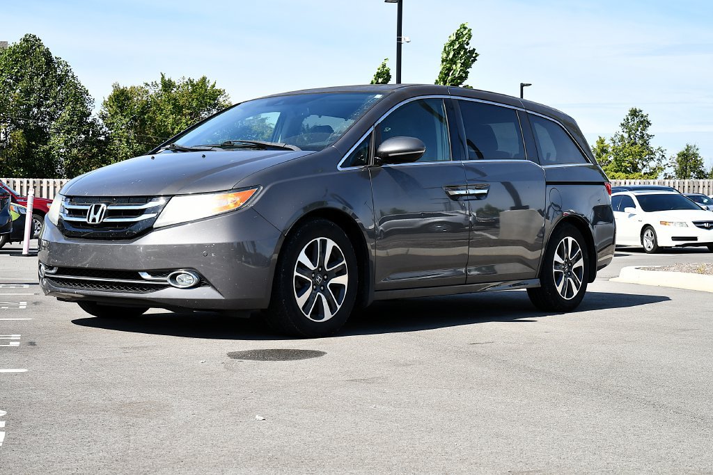 Used 2016 Honda Odyssey Touring Elite image 4