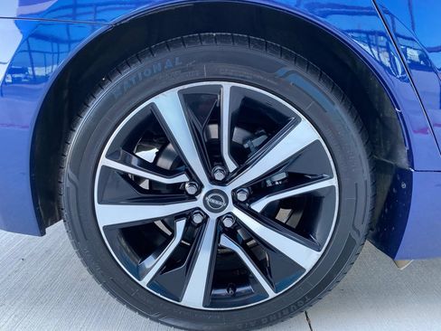 Used 2023 Nissan Maxima SV w/ Floor Mat Group FWD image 28