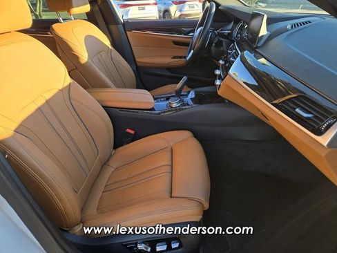 Used 2019 BMW 530i 530i w/ Convenience Package image 16