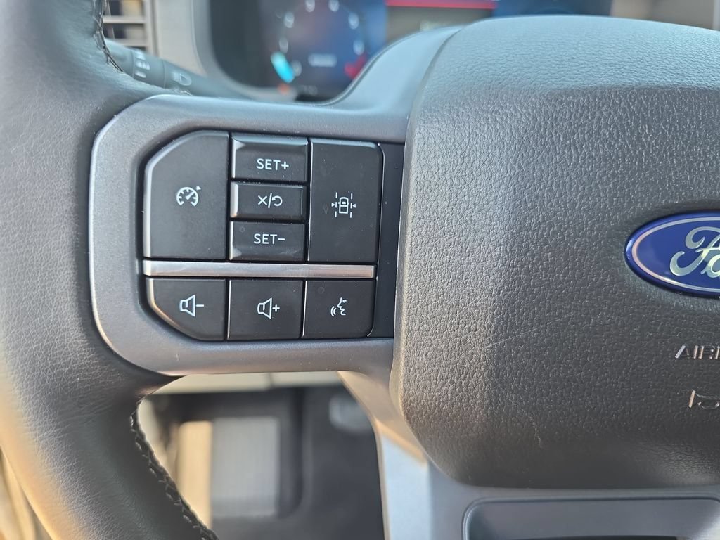 Used 2025 Ford F150 XLT w/ Equipment Group 301A Standard AWD/4WD image 17
