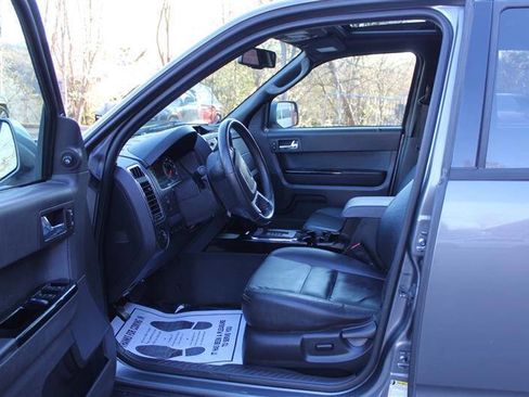 Used 2011 Ford Escape Limited w/ 302A Rapid Spec Order Code image 10