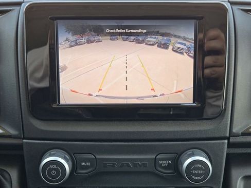 Used 2025 RAM ProMaster 2500 FWD image 18