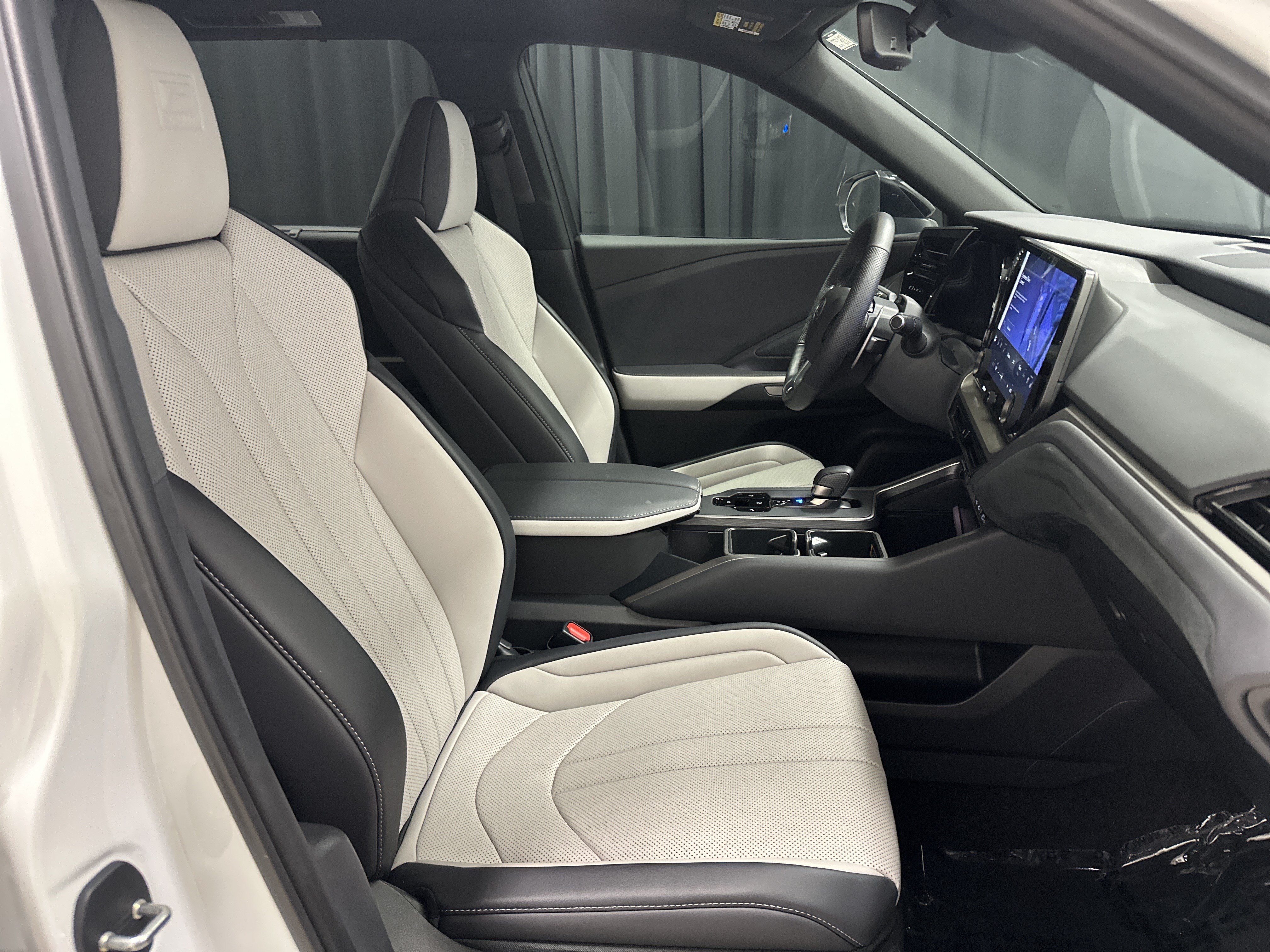 Certified 2026 Lexus TX 500h AWD w/ Technology Package image 34
