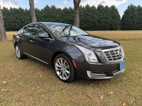 Used 2014 Cadillac XTS Luxury AWD/4WD image 3