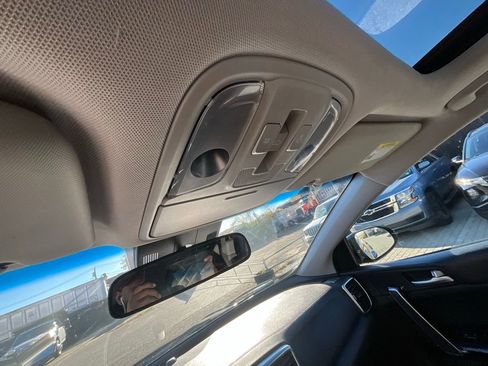 Used 2022 Kia Sportage EX image 17