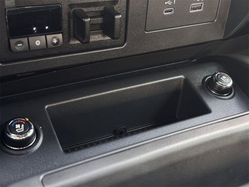 Used 2024 Nissan Titan Platinum Reserve w/ Moonroof Package image 20