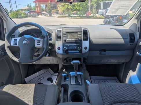 Used 2013 Nissan Frontier SV AWD/4WD image 15