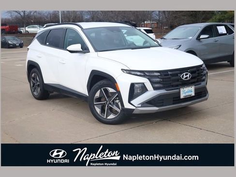 Certified 2025 Hyundai Tucson SEL image 1