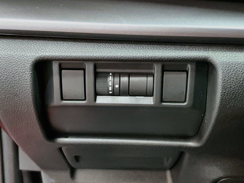 Used 2025 Subaru Impreza 2.0i AWD/4WD image 10