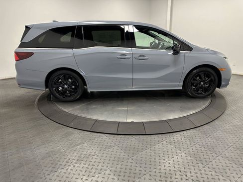 Used 2024 Honda Odyssey Sport image 15