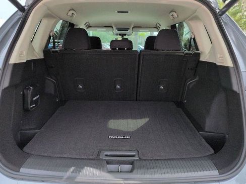 Certified 2026 Nissan Rogue SV FWD image 13