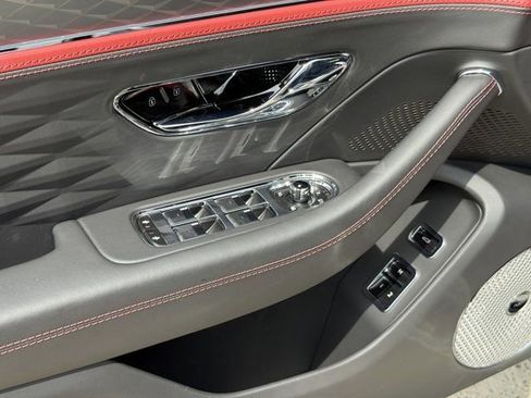 Used 2024 Bentley Flying Spur Azure image 14