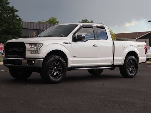 Used 2016 Ford F150 Lariat w/ Equipment Group 502A Luxury AWD/4WD image 11