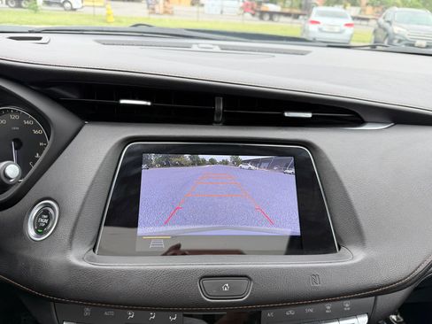 Used 2019 Cadillac XT4 Sport w/ Cold Weather Package FWD image 24